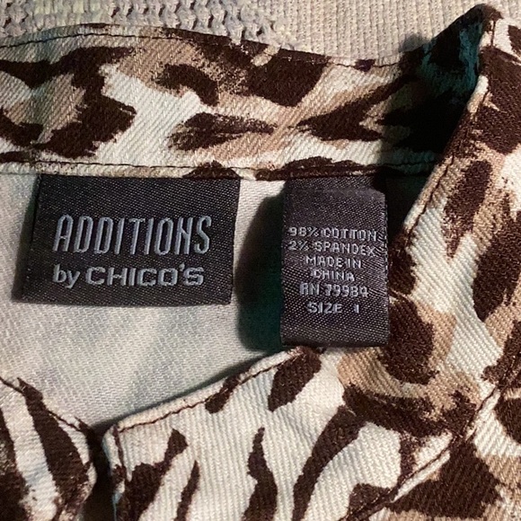 Chico's Brown and White Leopard Print Blazer Relaxed Fit - Picture 9 of 10